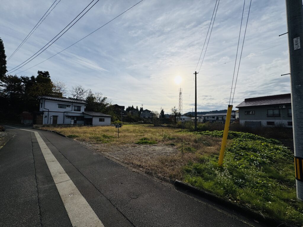 魚沼市佐梨売地